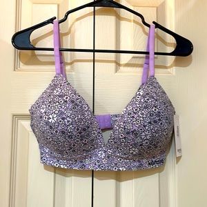 NWT Kensie Wireless T-Shirt bra